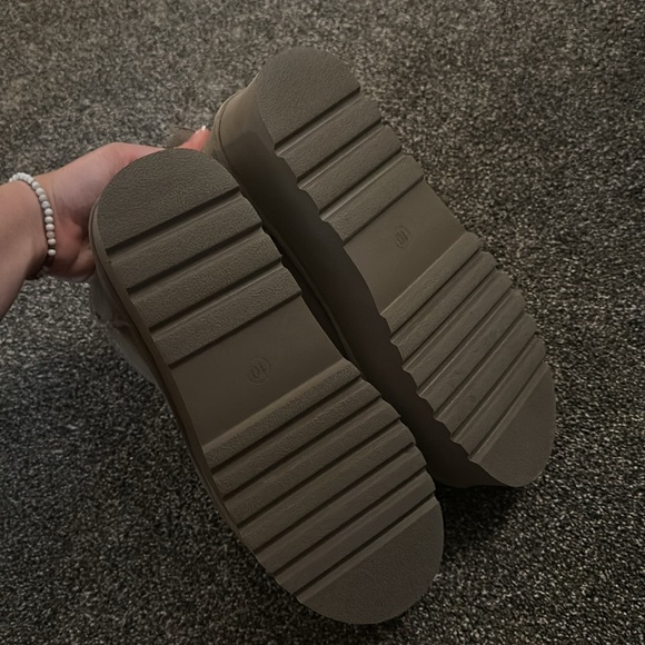 Project Cloud Platform Short Boots - Picture 4 of 6